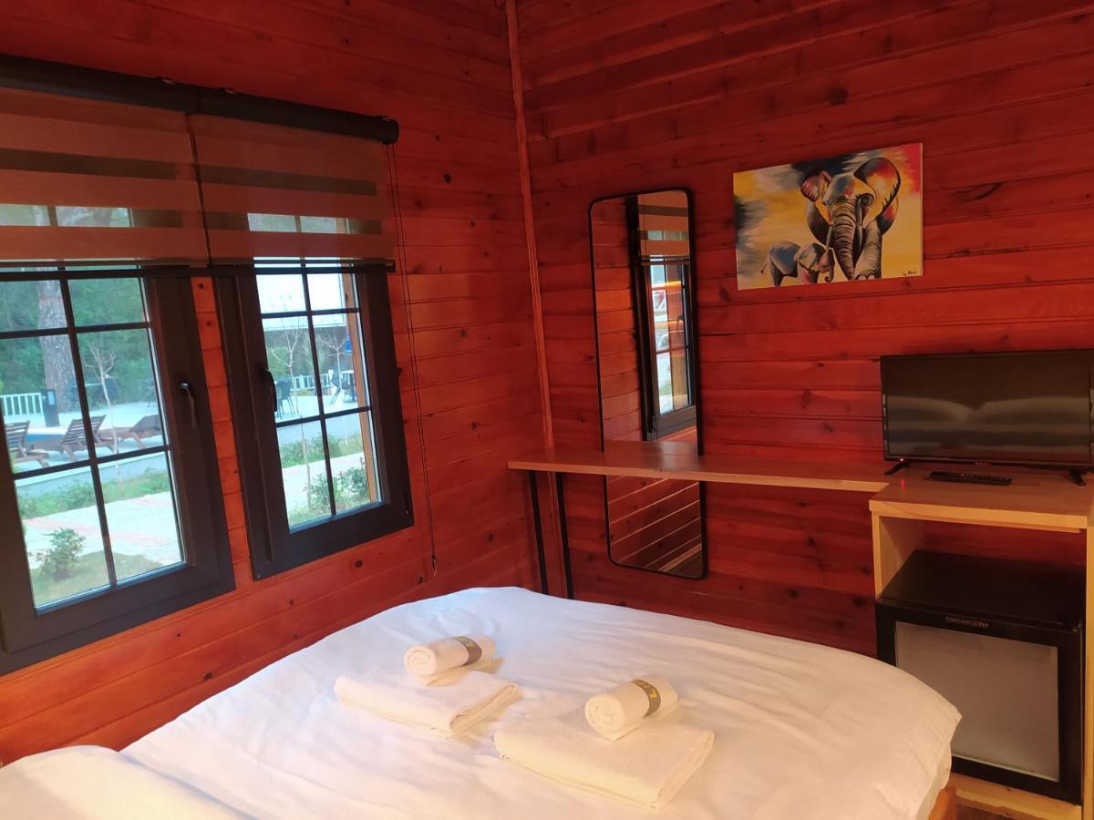 Babylontown Otel 奥林巴斯 外观 照片